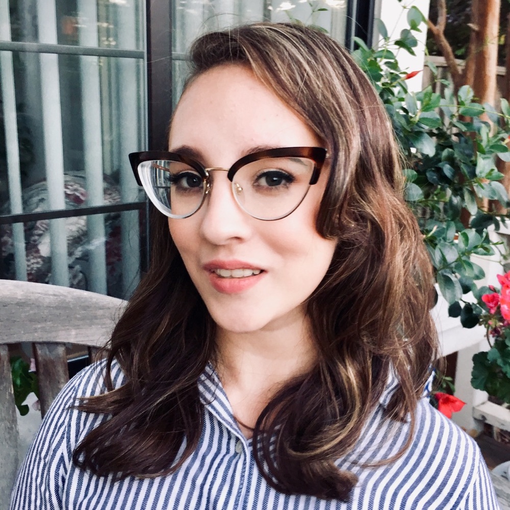 Meet your Posher, Lara